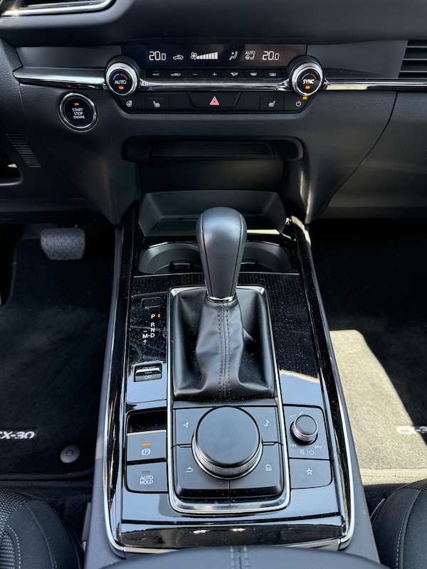 Mazda CX-30, foto 10