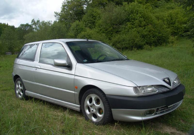 Alfa Romeo 145