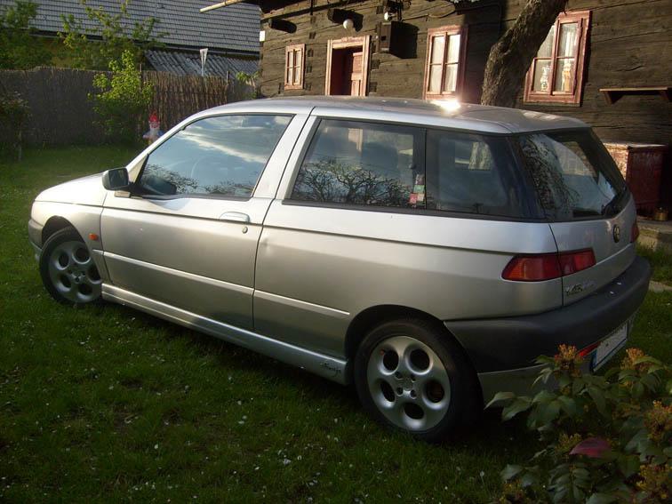 Alfa Romeo 145