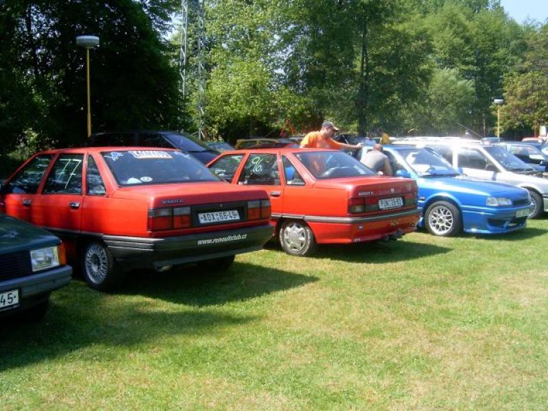Renault R21