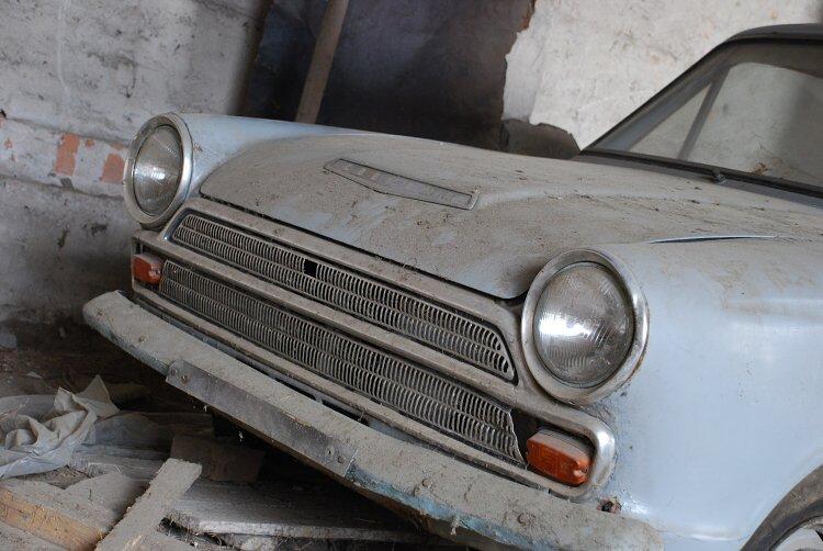 Ford Cortina