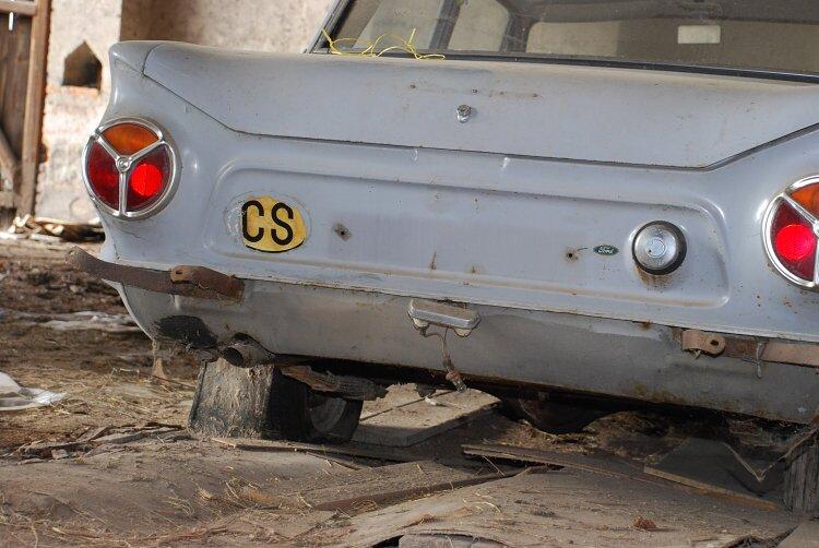 Ford Cortina