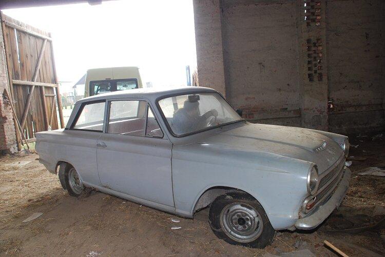 Ford Cortina