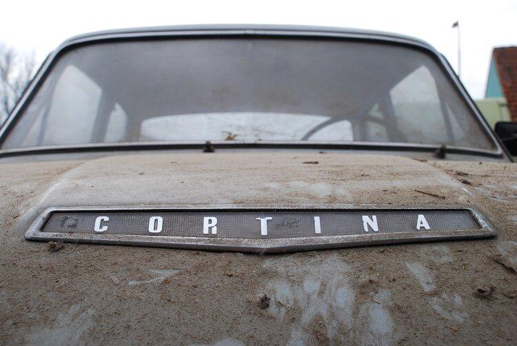 Ford Cortina
