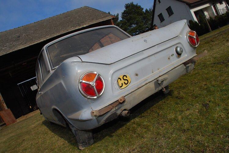 Ford Cortina