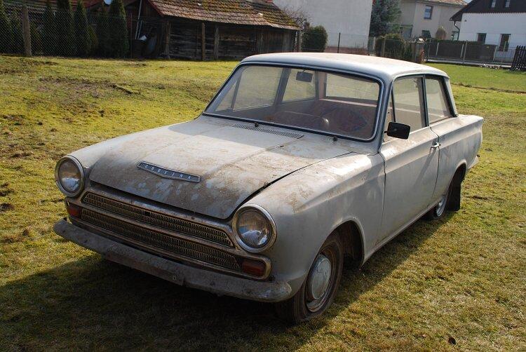 Ford Cortina