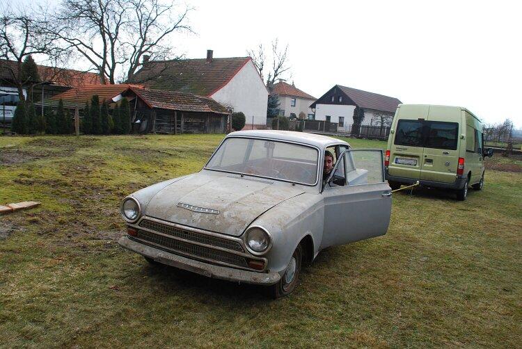 Ford Cortina