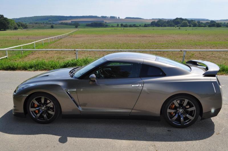 Nissan GT-R
