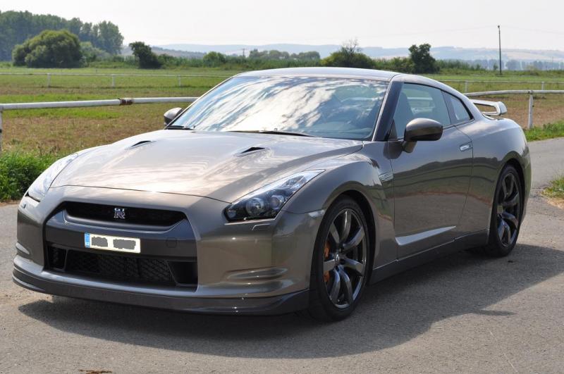 Nissan GT-R