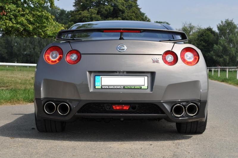 Nissan GT-R