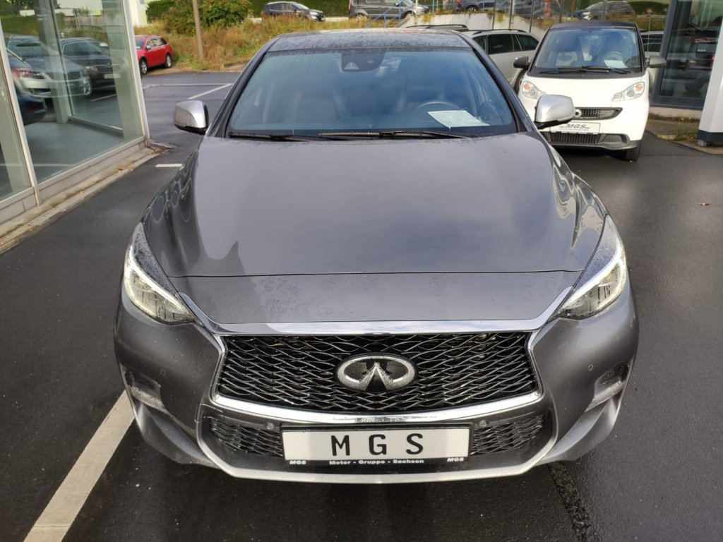 Infiniti Q30, foto 3